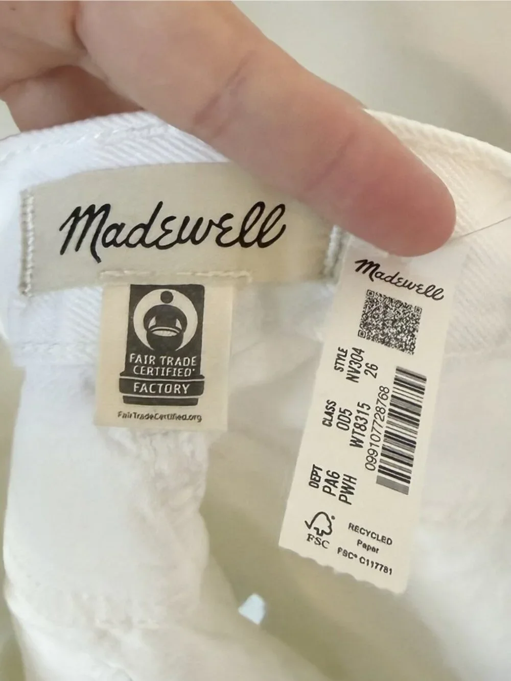 NWT Madewell The Brynn Long Short in Pure White - Size: 26